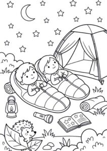 Kostenloses Ausmalbild mit zwei Kindern in Schlafsäcken beim Zelten, Zelt, Sternenhimmel, Laterne, Buch und kleinem Igel